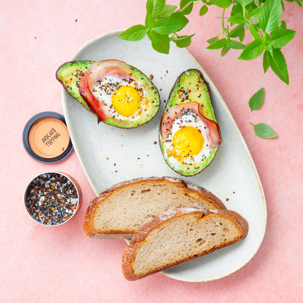 Baked Avocado Eggs | Recipe