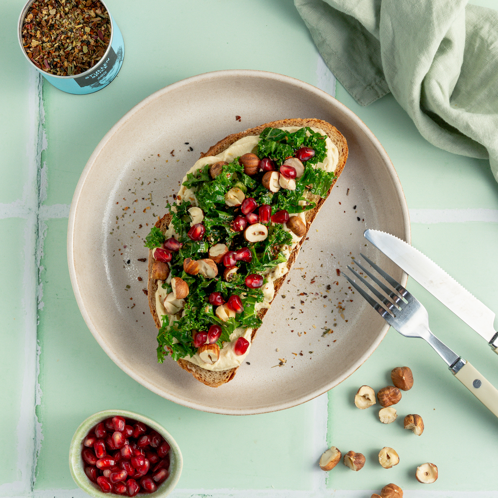 Kale Hummus Sandwich | Recipe